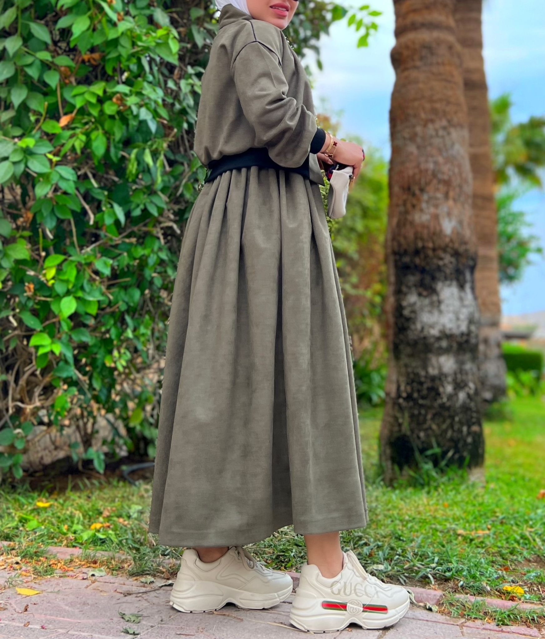 0e5d3c10-babe-4454-b147-f050d7562dd8-1